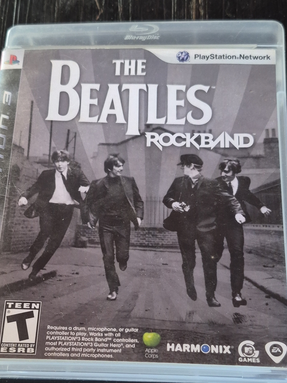 Missing Manual The Beatles Rock Band Blu‑ray Game - Black & Gray Cover